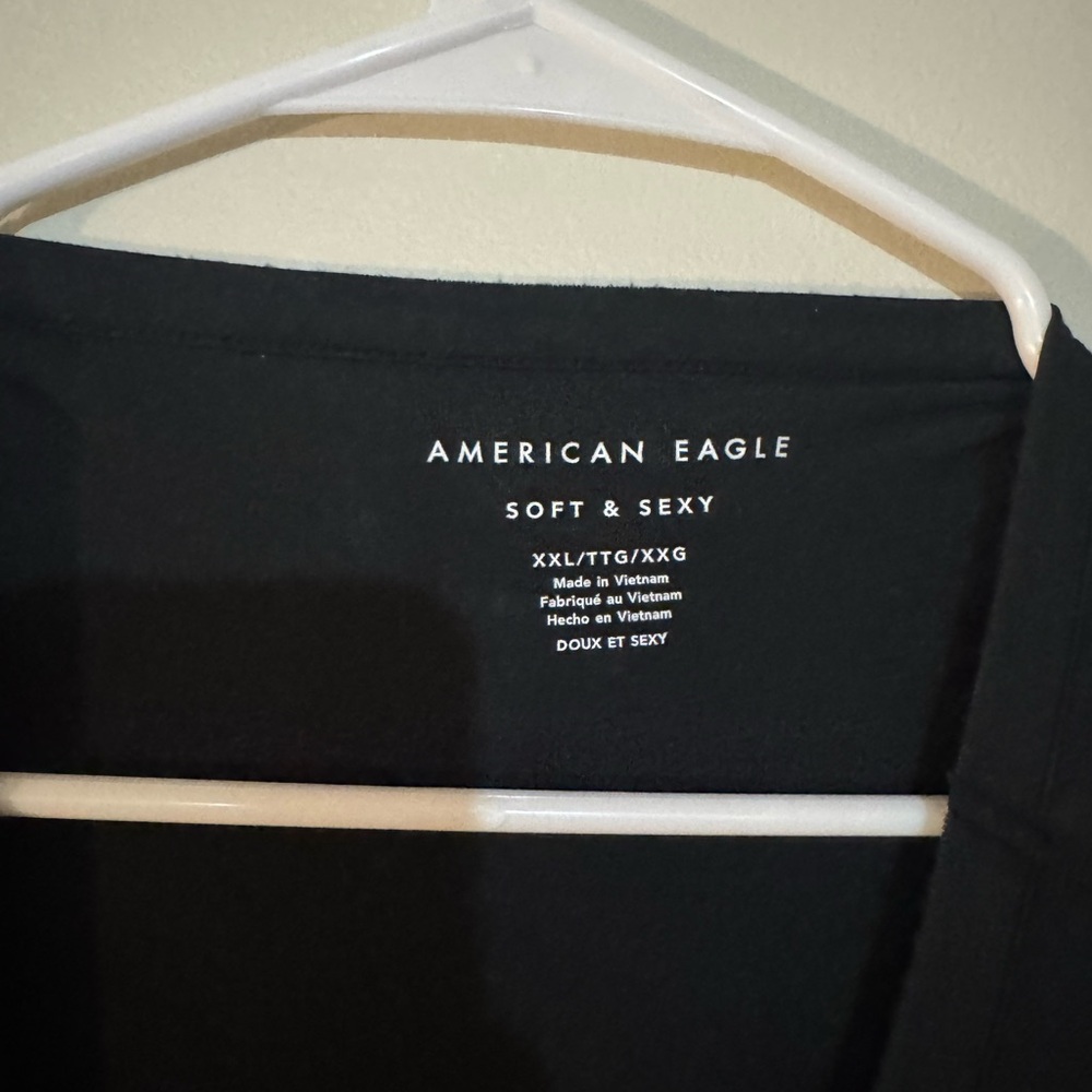 American Eagle Outfitters Black Crop Top - Picture 2 of 2